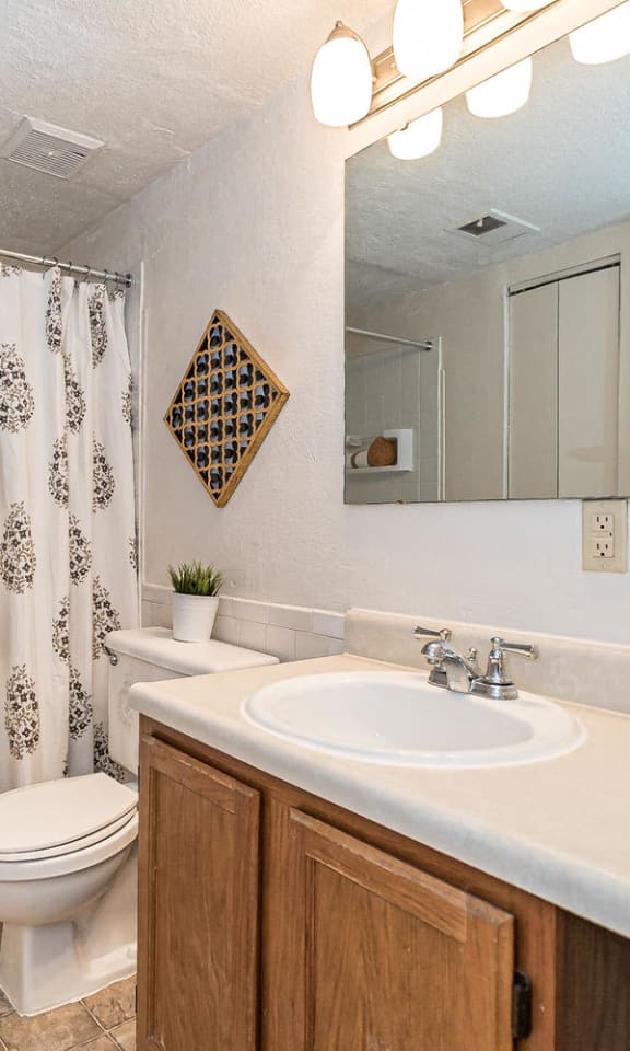 Bennington Heights Apartments in Maryland Heights, MO